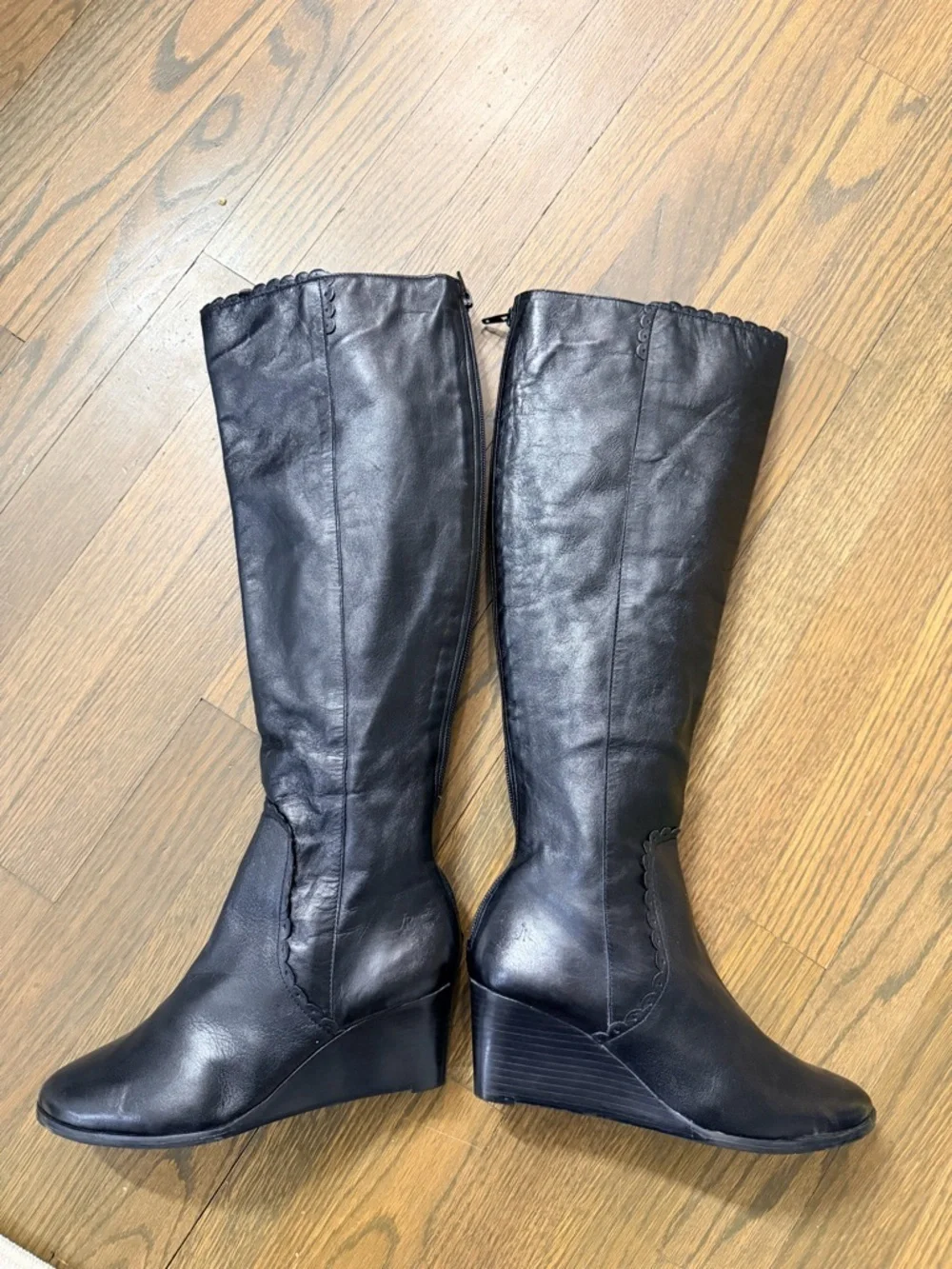 Jack Rogers stylish black